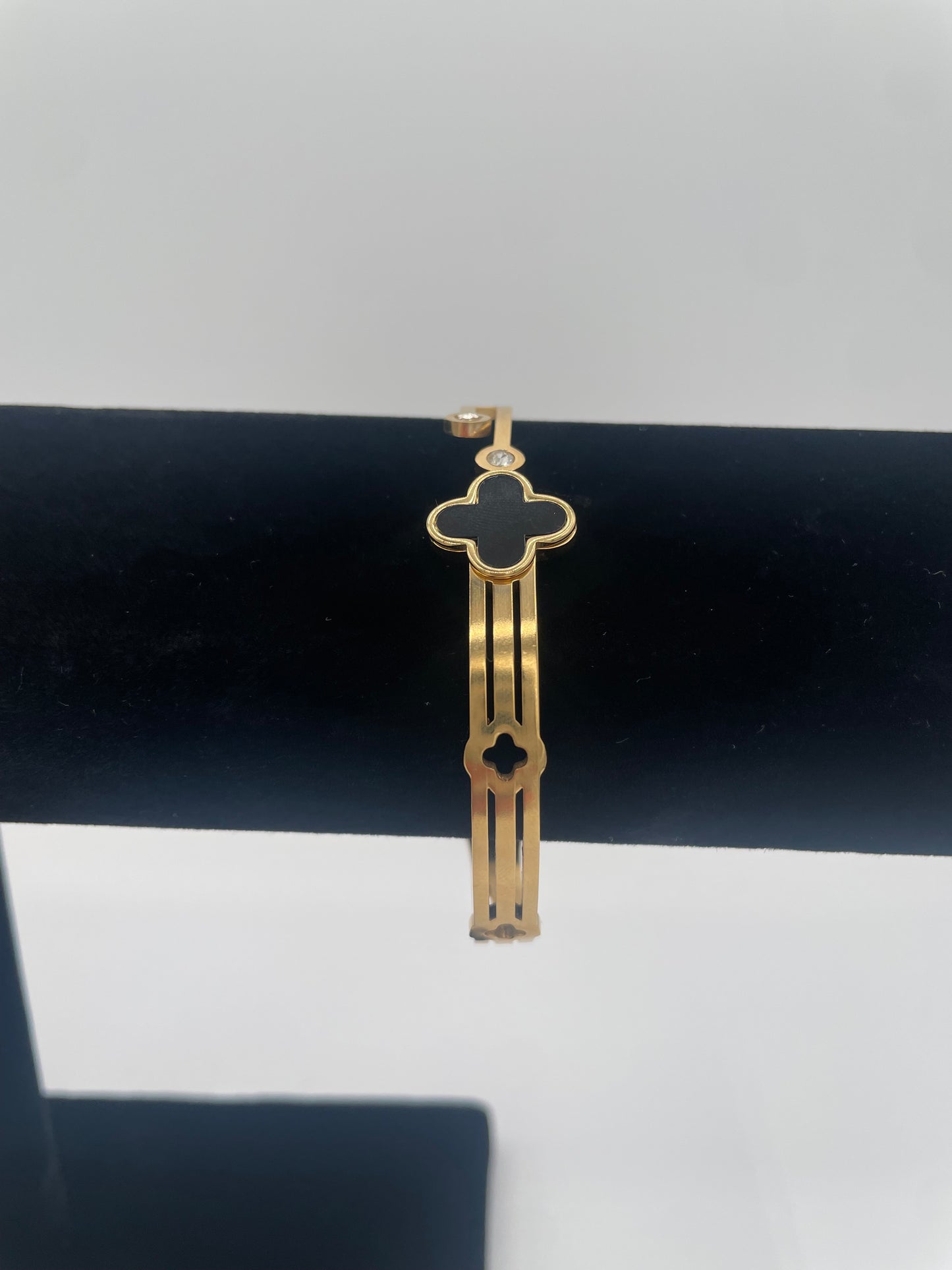 BLACK & GOLD | CLOVER BRACELET