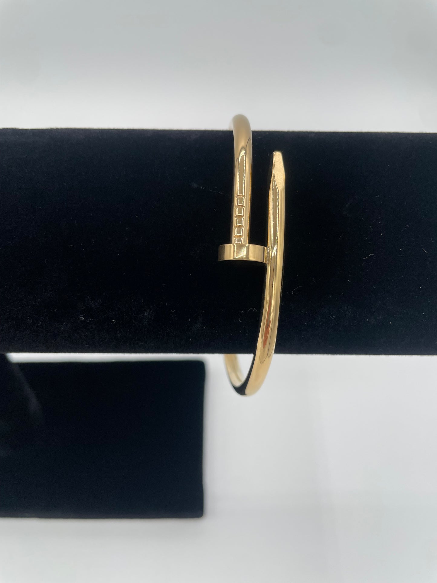 GOLD NAIL | BRACELET