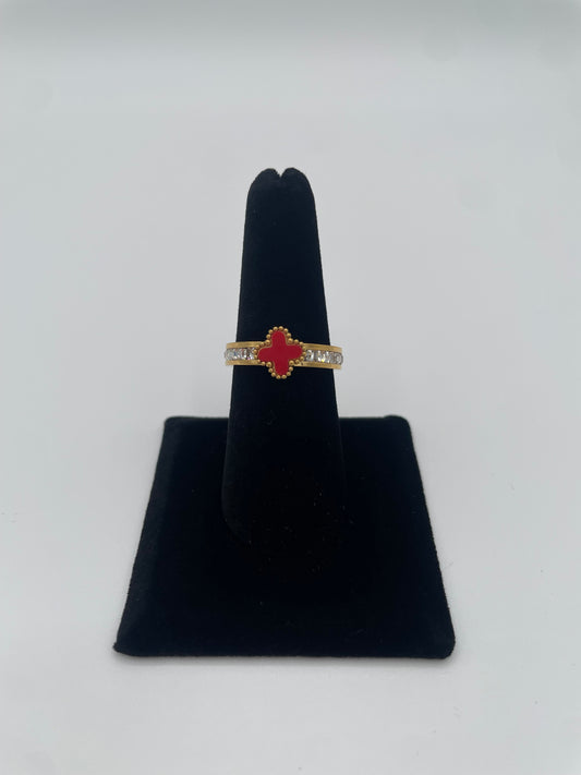 RED | CLOVER RHINESTONE RING